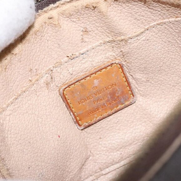LOUIS VUITTON Monogram Pochette Cosmetic PM Pouch - Picture 10 of 16
